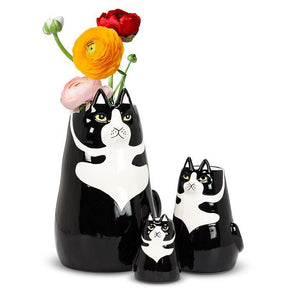 SMALL SITTING CAT VASE