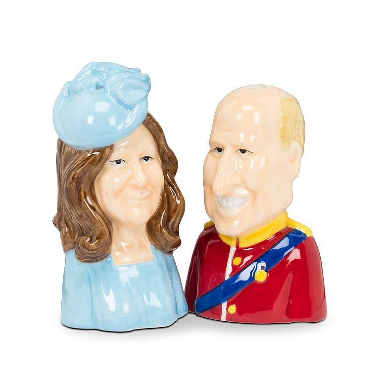 WILLIAM & KATE SALT & PEPPER SHAKERS