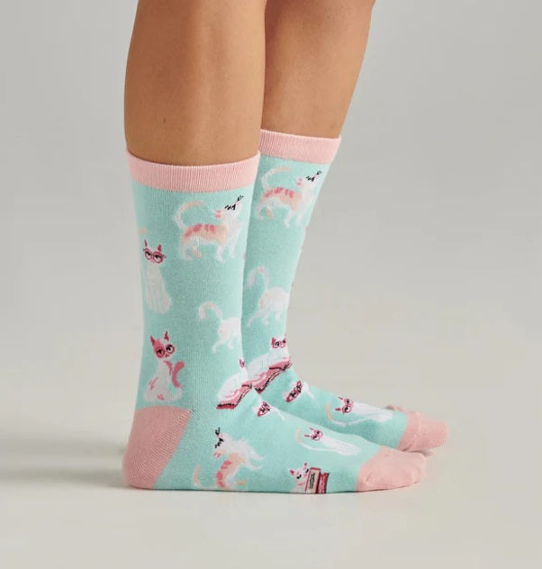 WOMEN'S KITTY CAT BOOK CLUB CREW SOCKS