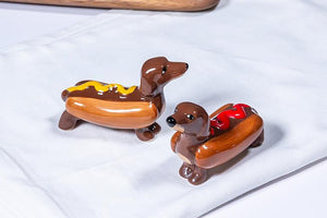 DACHSHUNDS IN HOT DOGS SALT & PEPPER SHAKERS