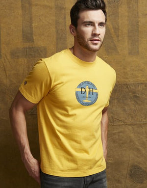 RED CANOE - DE HAVILLAND MEN'S SHORT SLEEVE T-SHIRT - YELLOW